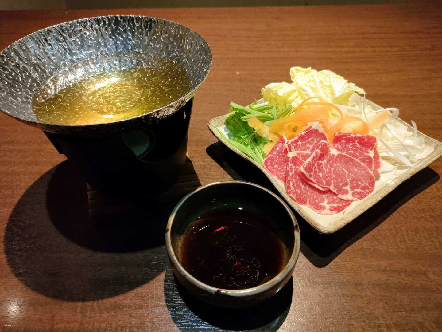 Experience the unique flavors of Kumamoto's specialty cuisine with fresh horse meat shabu-shabu or sukiyaki complemented by all-you-can-drink beverages for a delightful dining experience.