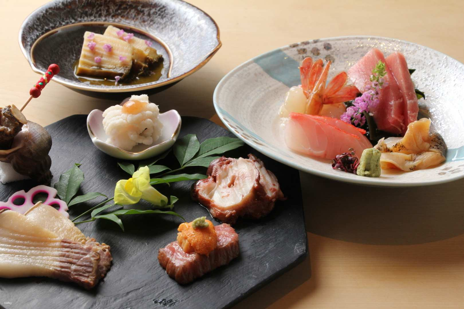 Discover the essence of Edomae sushi at Itamae Sushi Ginza Sushimasa where fresh seafood and elegant simplicity create a memorable dining experience in vibrant Kabukiza.