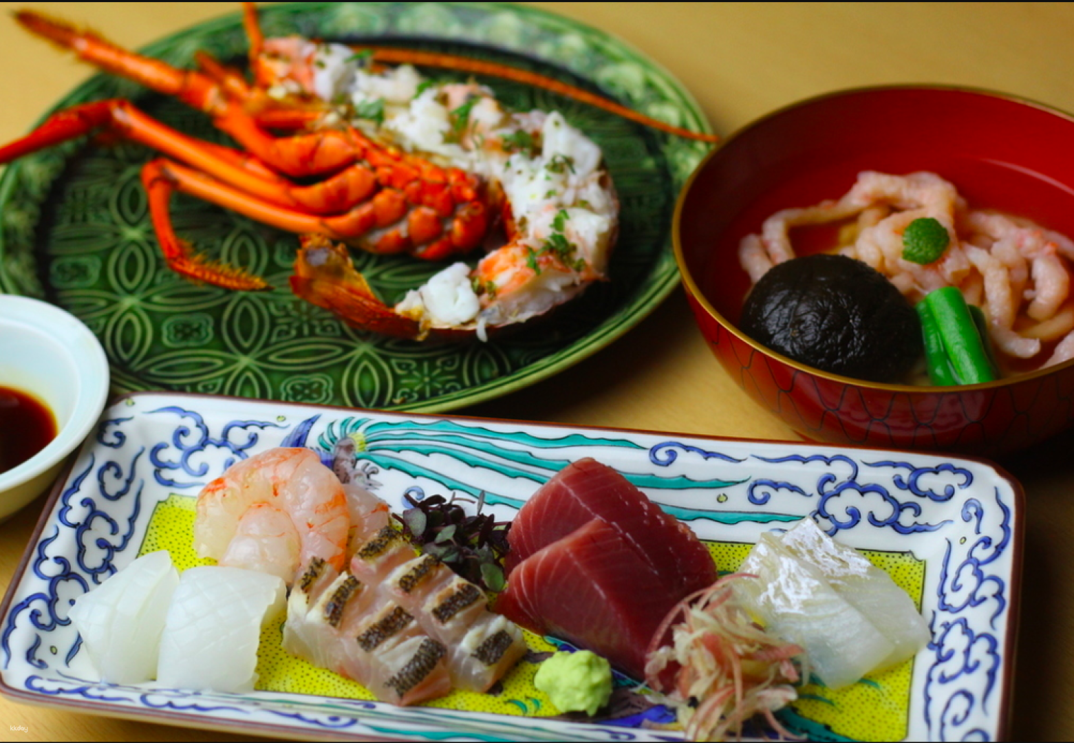 Indulge in exquisite Japanese cuisine at Tetsuan where fresh seafood meets seasonal ingredients showcasing a delightful array of dishes that promise a memorable dining experience.