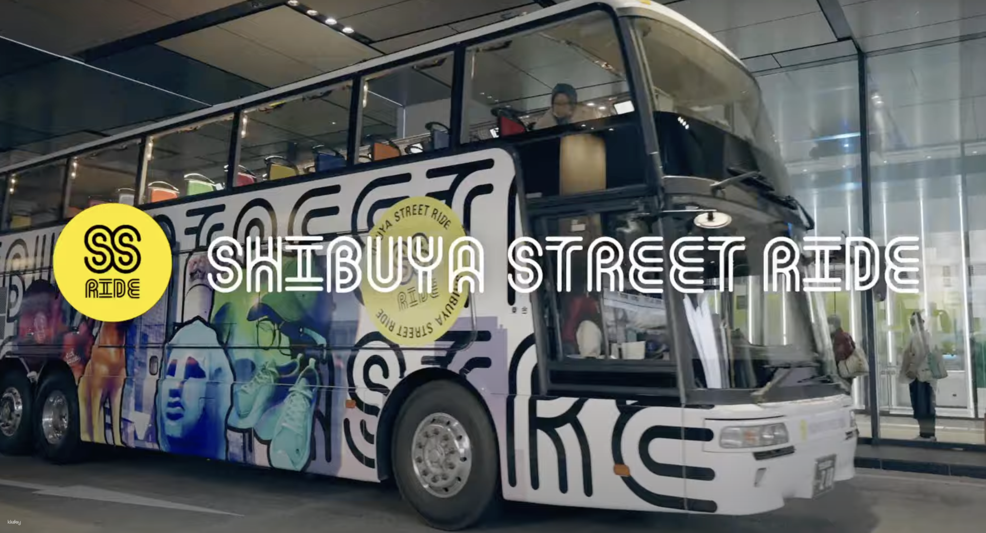 Explore the lively streets of Shibuya and Harajuku on an open-air bus taking in unique sights while enjoying a multilingual audio guide and digital insights about this iconic area.
