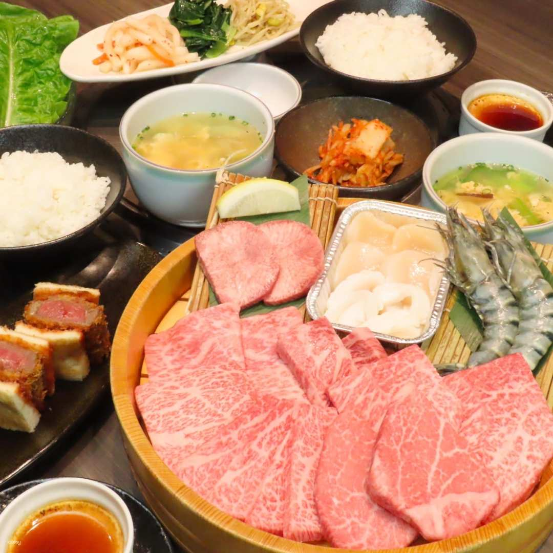 Indulge in a timeless Japanese barbecue experience at Yakiniku Ueno Taishoen where high-quality ingredients and rich flavors create a memorable culinary adventure in Tokyo.