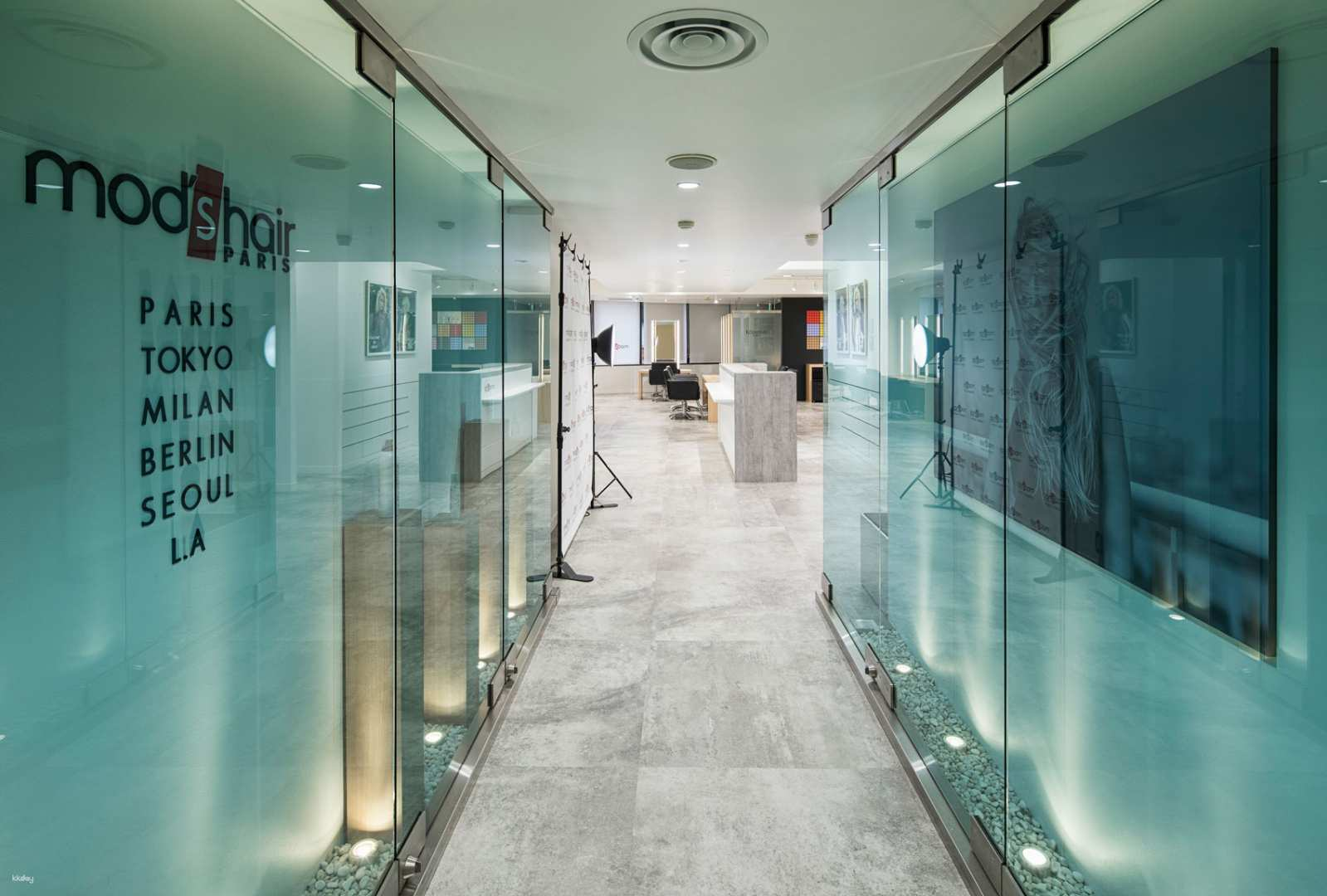 Step into a stylish haven at Mod's Hair in Shinjuku where expert stylists transform your look amidst modern decor and seamless service all just a minute from the station.