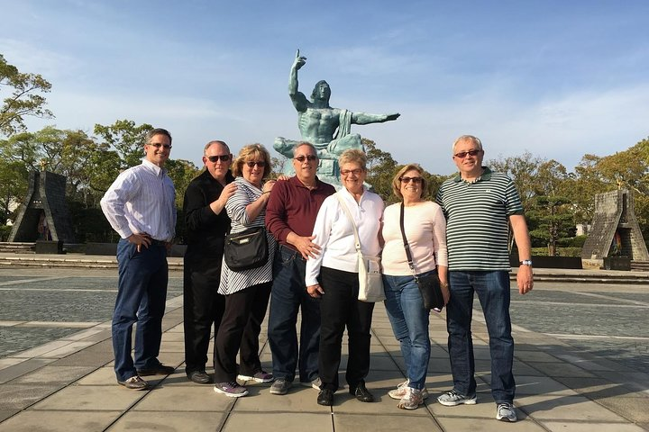 You will enjoy Nagasaki or Fukuoka as a small and private group with me on the left.