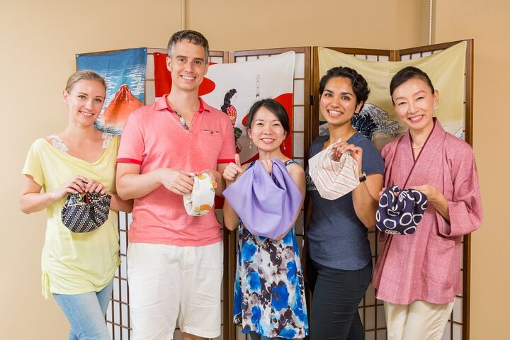 Immerse yourself in the art of furoshiki as you master traditional wrapping techniques while connecting with culture. Create unique pieces and bring home a sustainable souvenir from Tokyo.