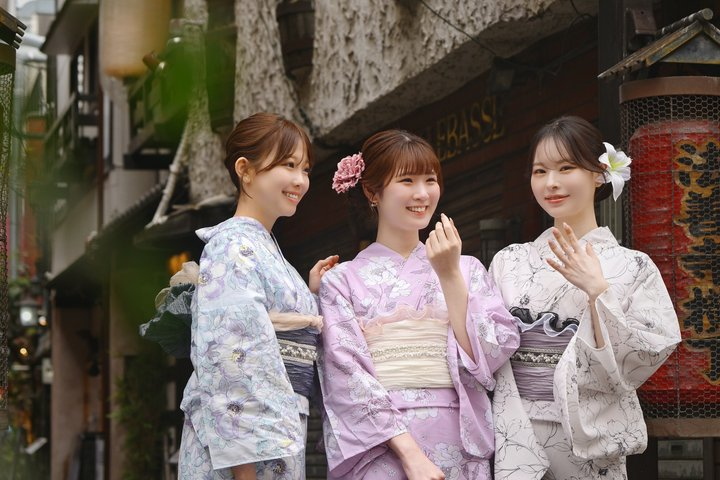 Kanazawa: Family-Friendly Kimono & Yukata Experience at WARGO - Photo 1 of 25