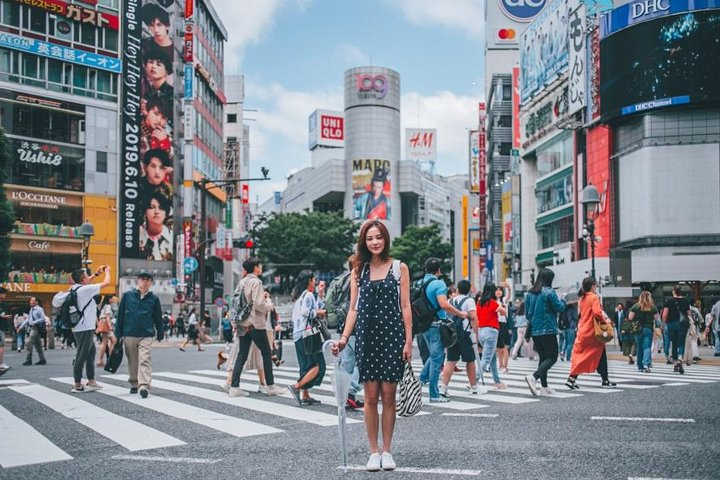Capture unforgettable memories amidst Tokyo's bustling streets and iconic landmarks. Explore hidden gems stroll through lively areas and enjoy personalized photography that tells your unique story.