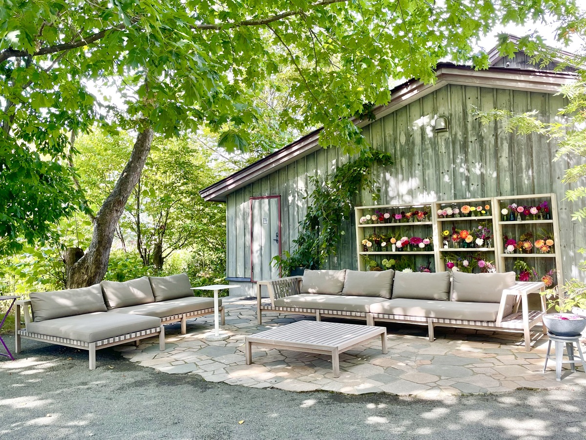 Ueno Farm Admission Ticket & NAYA Cafe Drink with Souvenir Plan【Ueno Farm／NAYA café】 - Photo 1 of 10