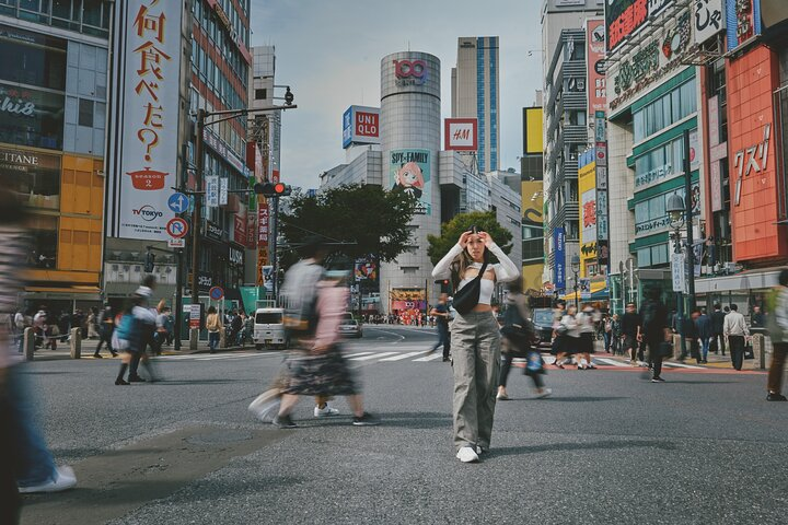 Explore the dynamic energy of Tokyo's streets where tradition meets modernity. Experience the unique moments that define this city perfect for capturing unforgettable memories.