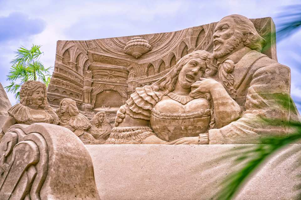 YokaBus Fukuoka Cosmos Festival, Ashiya Sand Exhibition and Nanzoin Temple - Photo 1 of 12