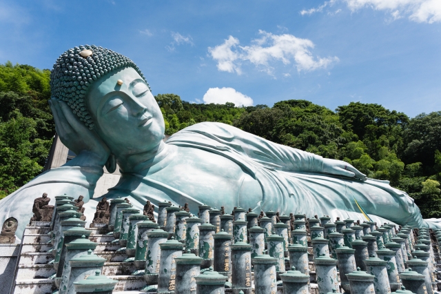 YokaBus: Nanzoin's Bronze Buddha and Itoshima's Coastal Wonders - Photo 1 of 10