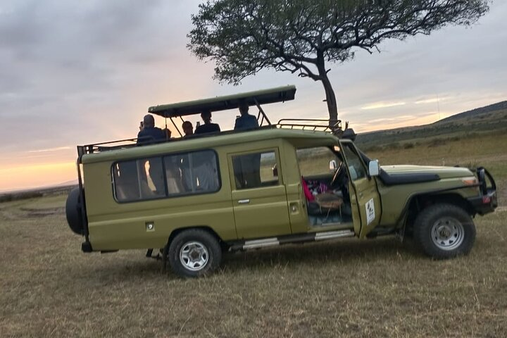 4-Day Group Safari to Maasai Mara & Lake Nakuru- 4 x 4 jeep - Photo 1 of 6