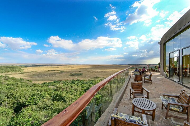 7 Days luxury 5 star lodge safari using a land cruiser jeep - Photo 1 of 9