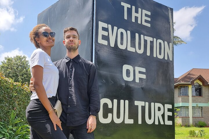 Eclectic Fashion & Art Tour in Nairobi with a Wardrobe Stylist - Photo 1 of 25