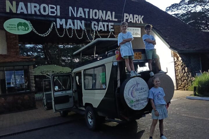 Half Day Guided Tour in Nairobi National Park With 4*4 Vehicle - Photo 1 of 7