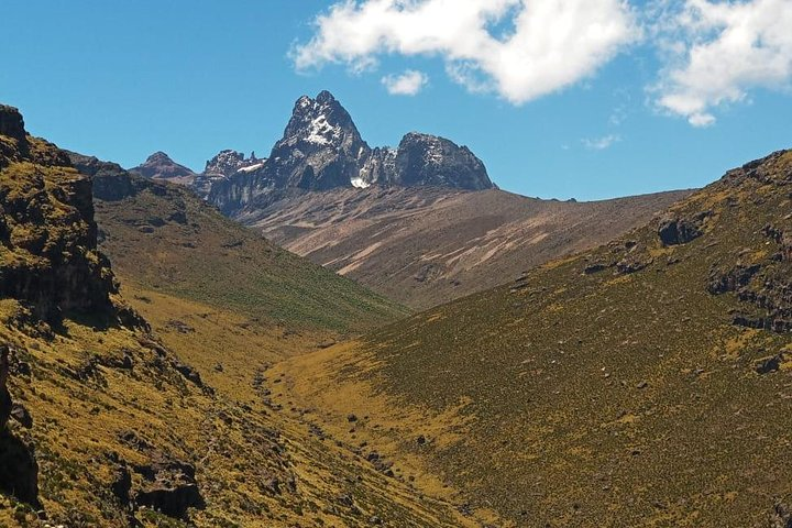 Mt. Kenya - 5 days Sirimon - Chogoria - Photo 1 of 6