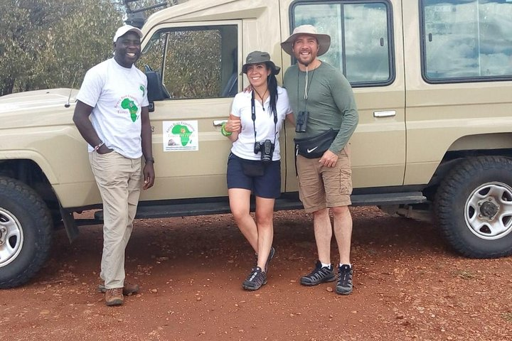 happy clients on Safari