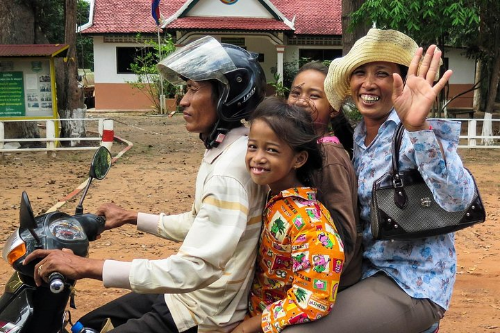 2-Hour Village Walking Tour: In-depth Discovery of Cambodian Rural Life - Photo 1 of 7
