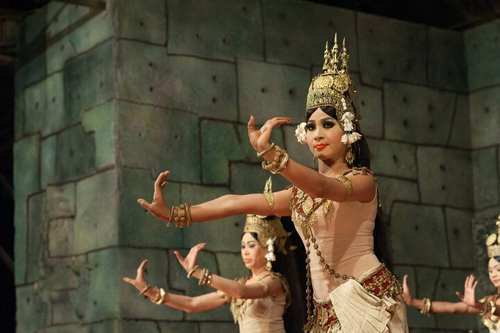 Apsara Dancing Show with Buffet Dinner Free Hotel Pick up  - Photo 1 of 11