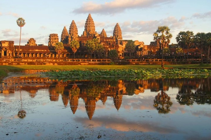 Angkor Wat 2 Days 1 Night tour by flight - Photo 1 of 12