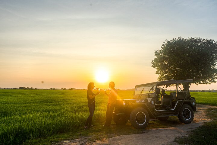 Countryside Sunset Jeep Tour with Drinks included - Photo 1 of 10