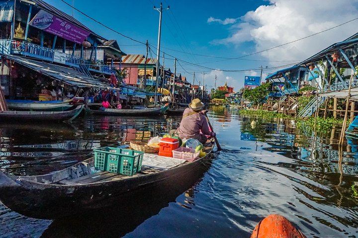 Explore The Kampong Pluk Floating Village - Photo 1 of 5