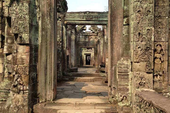 Walking through Preah Khan