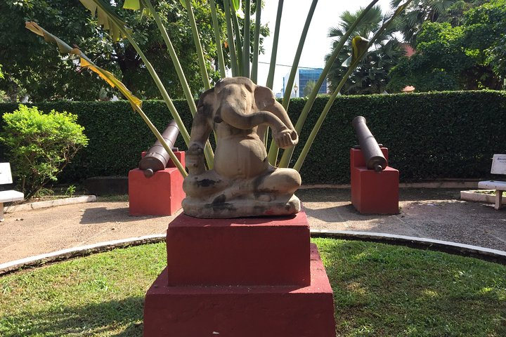 Half Day Tour to Royal Palace, Wat Phnom & Independent Monument - Photo 1 of 10