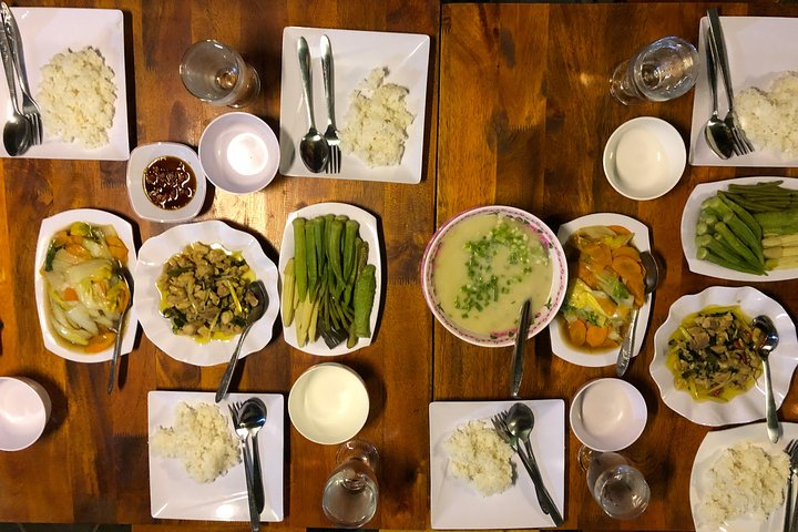 Home Cooking Food with Local Family - Photo 1 of 9