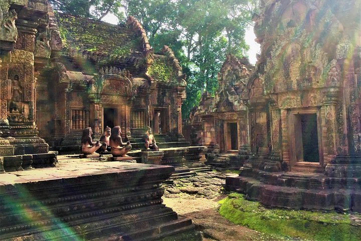 Journey to Banteay Srei & Tonle Sap - Photo 1 of 9