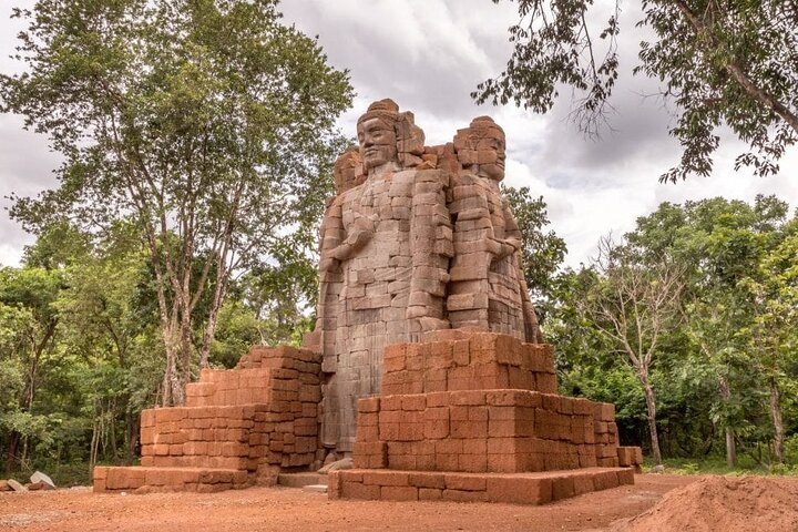1 Day Private Tour Koh Ker & Preah Khan Kampong Svay - Photo 1 of 10