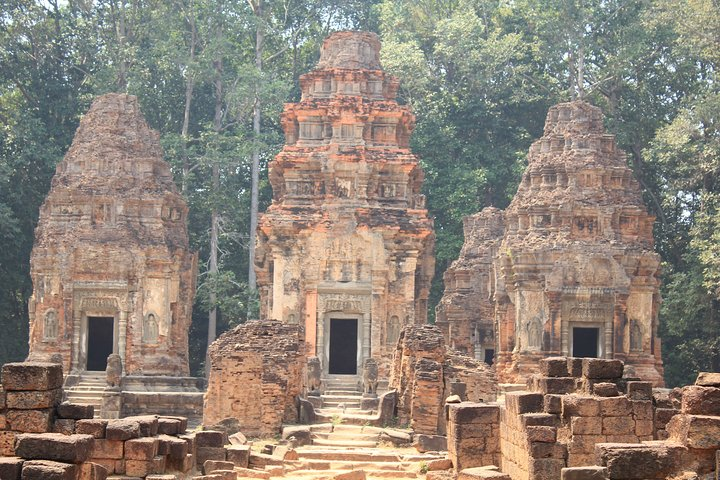 Private Historical Tour of Bakong Preah Ko and Lolei Temples - Photo 1 of 12
