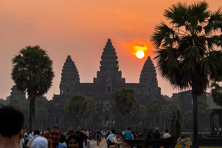 Siem Reap: Angkor Wat Sunrise & Explore Angkor Temples With Guide - Photo 1 of 25