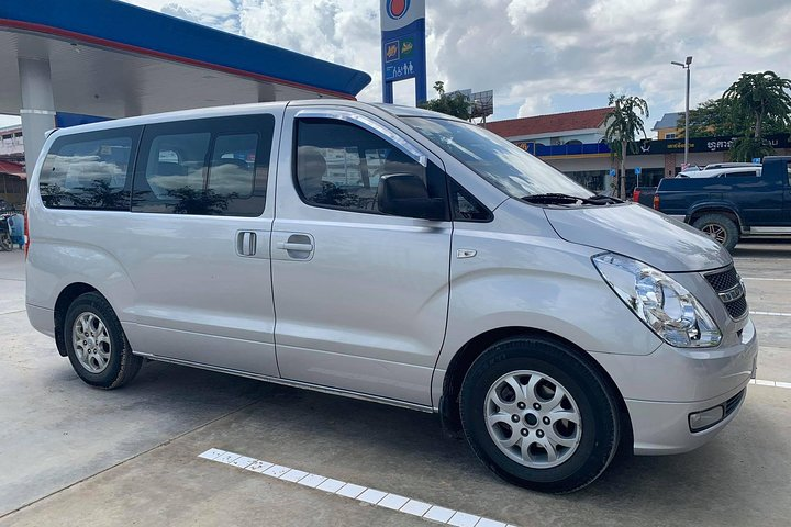 Phnom Penh to Sihanoukville taxi transfer 