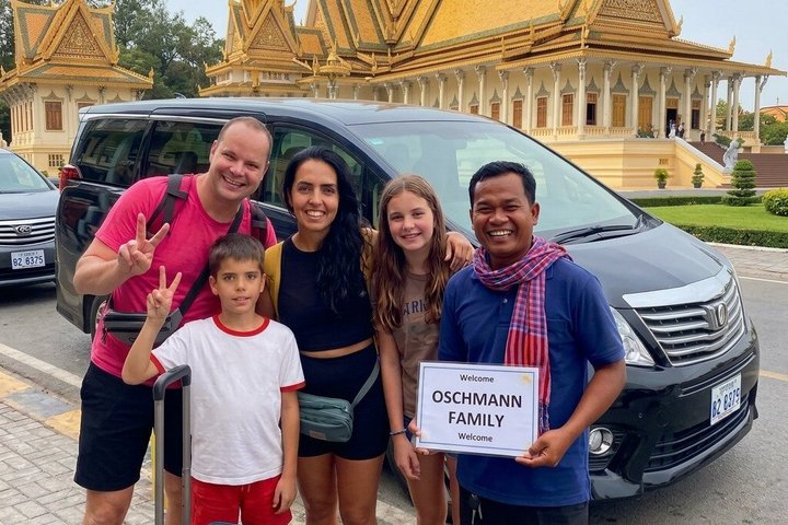 Private Taxi Transfer Phnom Penh - Sihanoukville Car - Minivan - Photo 1 of 11