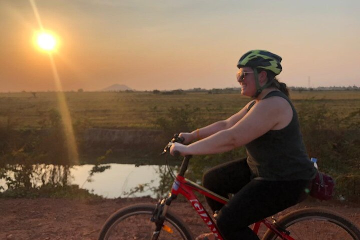 Sunset Cycling Tour On The Bank of Tonle Sap - Photo 1 of 6