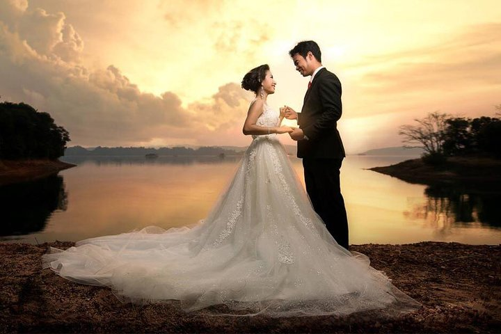 Private Photo Session with a Local Photographer in Vientiane - Photo 1 of 10