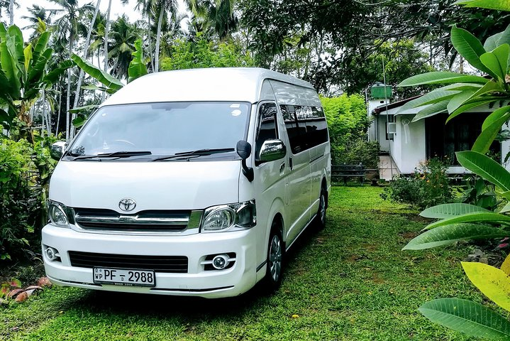 Toyota Hiace Kdh Van Riyasewana Van Shop Sri Lanka Best Riyasewana