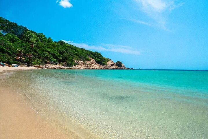 Nilaveli Beach top ten Sri Lanka white sand turquoise water 4km Indian Ocean coast east Sri Lanka