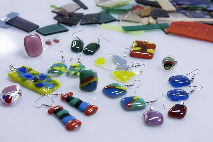 Glass Jewellery Workshop - Photo 1 of 10