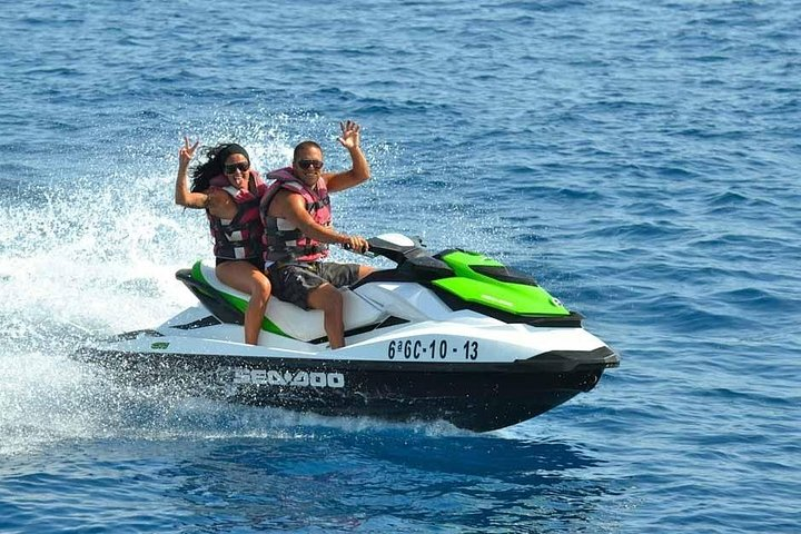 Water sports in Sri Lanka