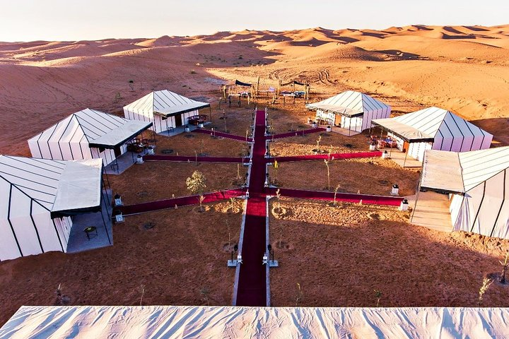 Luxury desert camp at erg chebbi (Merzouga)