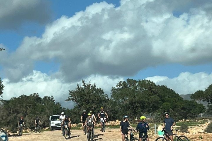 Discover Paradise Valley by Biking&Hiking - Photo 1 of 14