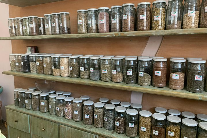 Discovery of a Moroccan herbalism & concept store of Moroccan artists - Photo 1 of 11