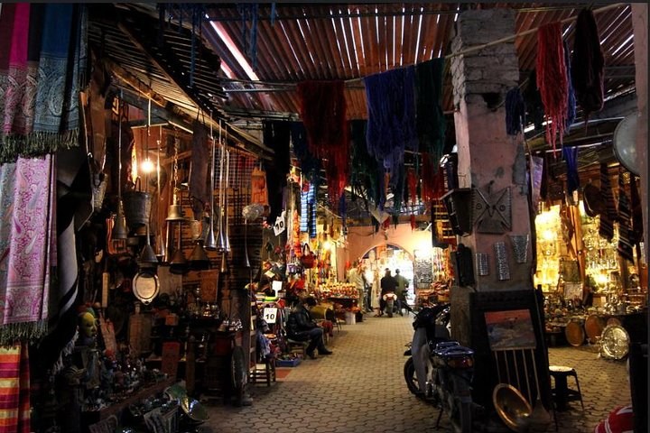 Guided tour: Secret Garden and the great souk of Marrakech. - Photo 1 of 14