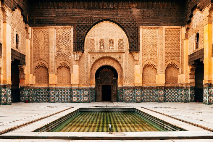 Boukhari Ben Youssef is a historical and cultural site in Marrakech, Morocco. Named after an Almoravid ruler, it features a beautifully preserved Quranic school and a mosque with intricate Islamic arc