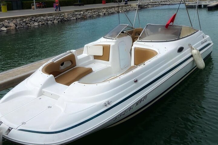 A luxury boat to take the best boat tour in Rabat