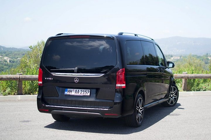 Private luxury, air-conditioned car