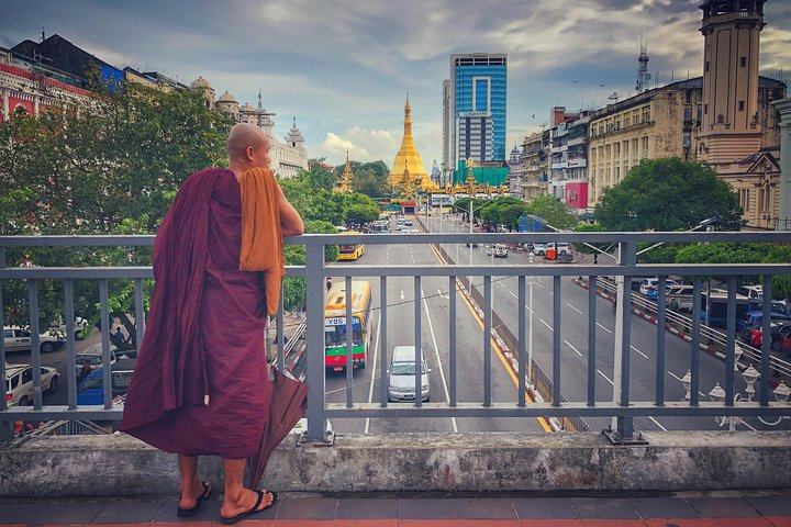 Sule Pagoda, downtown Yangon