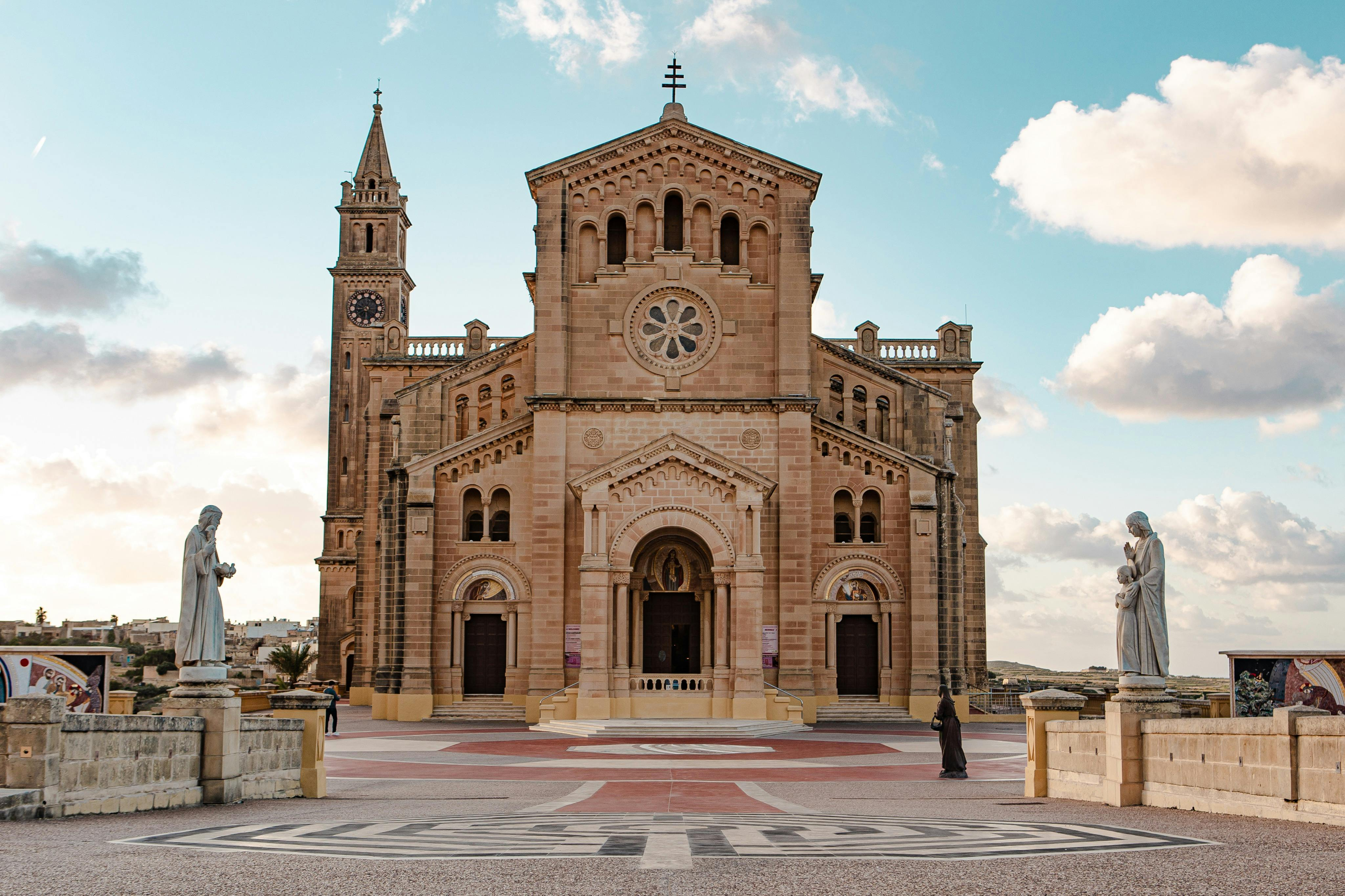 Gozo & Comino: Boat Tour + Roundtrip Transfer - Photo 1 of 3