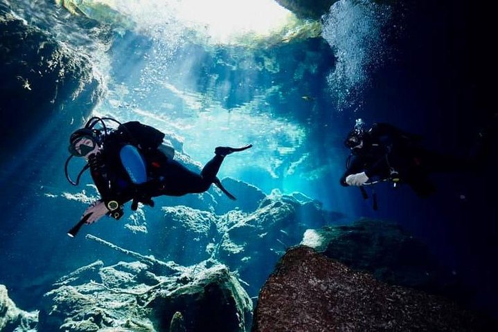 3 days diving in cenotes for certified divers - Photo 1 of 4
